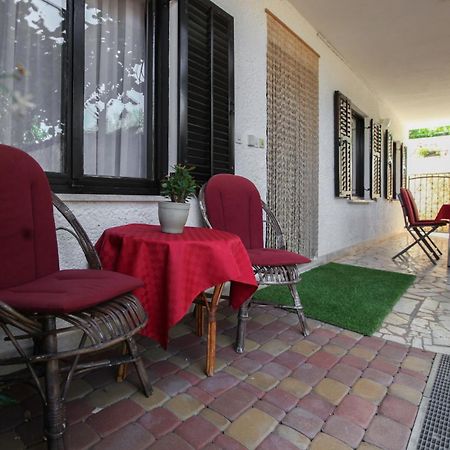 Apartmani Villa Otilija Пореч Экстерьер фото