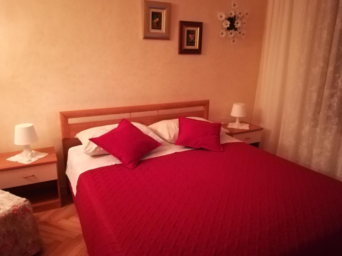 Apartmani Villa Otilija Пореч Экстерьер фото