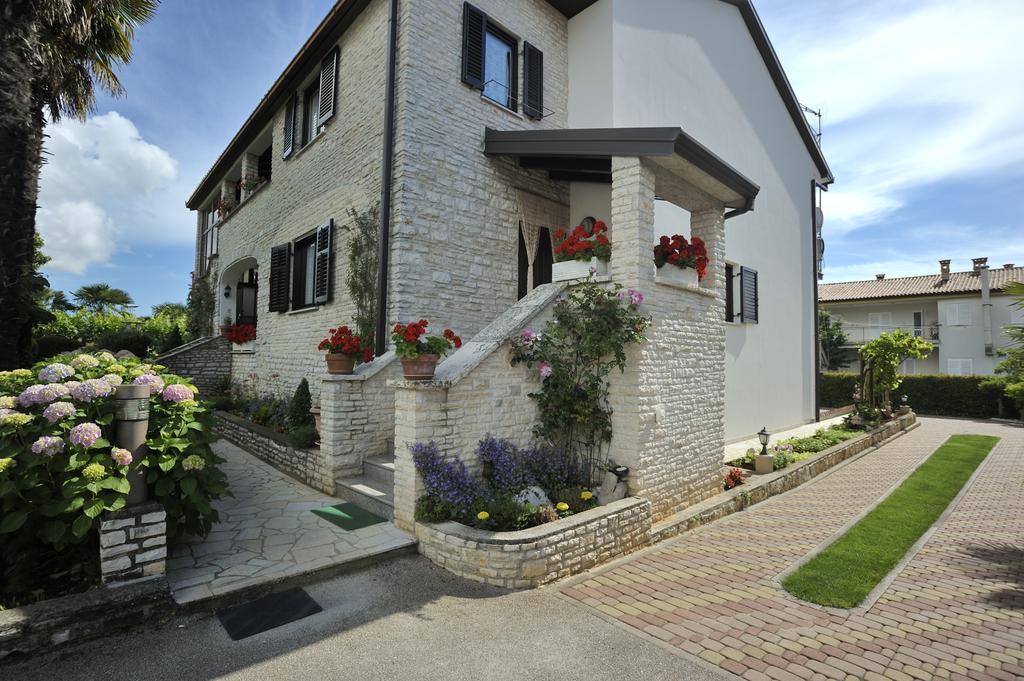 Apartmani Villa Otilija Пореч Экстерьер фото