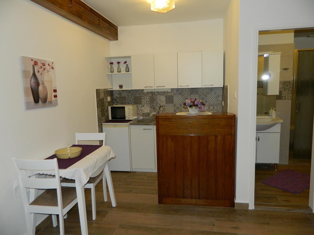 Apartmani Villa Otilija Пореч Экстерьер фото