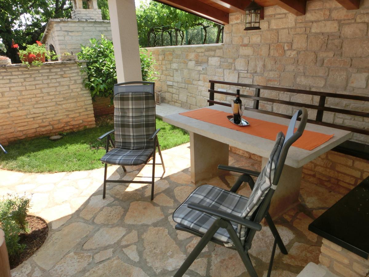 Apartmani Villa Otilija Пореч Экстерьер фото