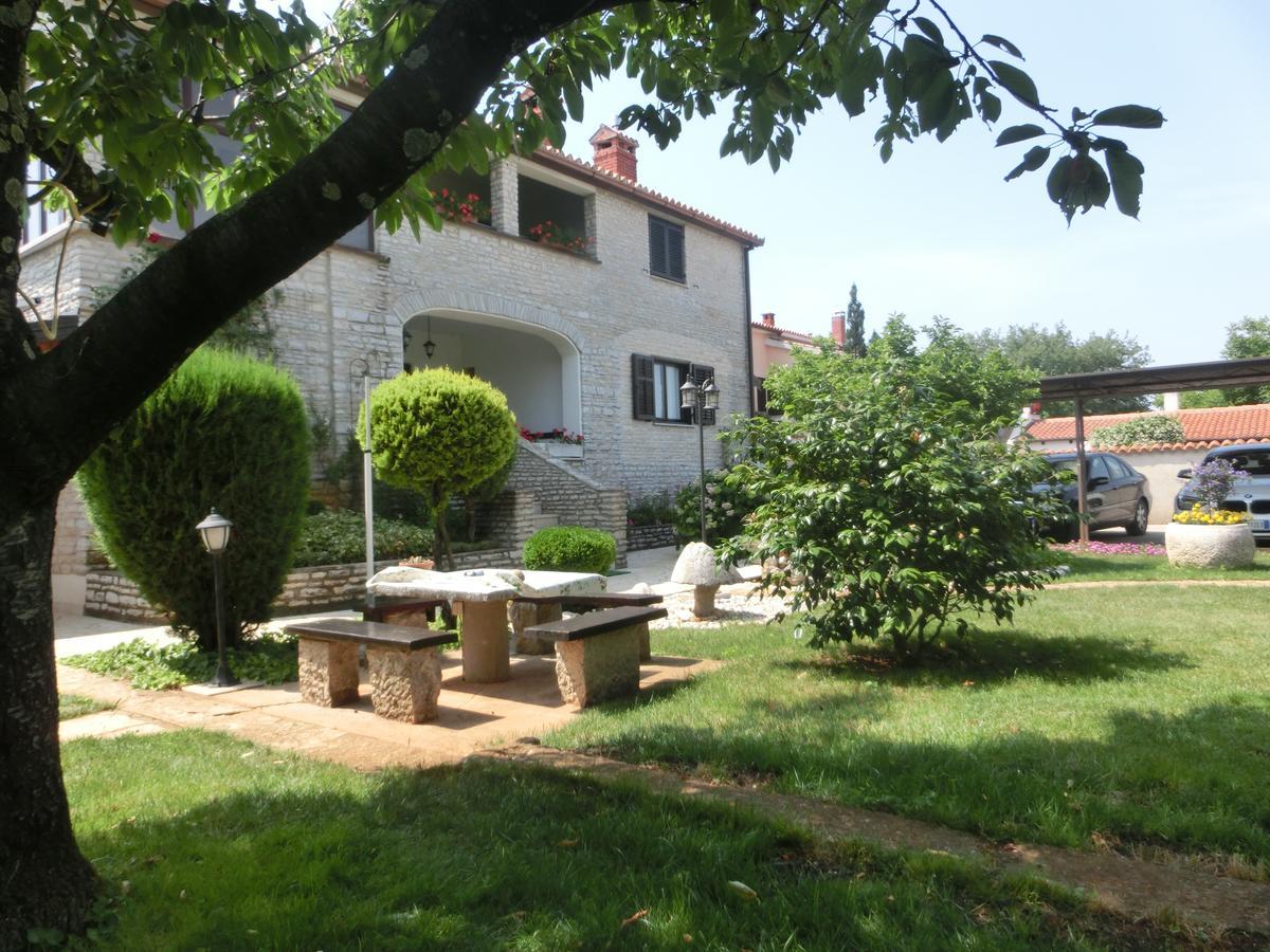 Apartmani Villa Otilija Пореч Экстерьер фото